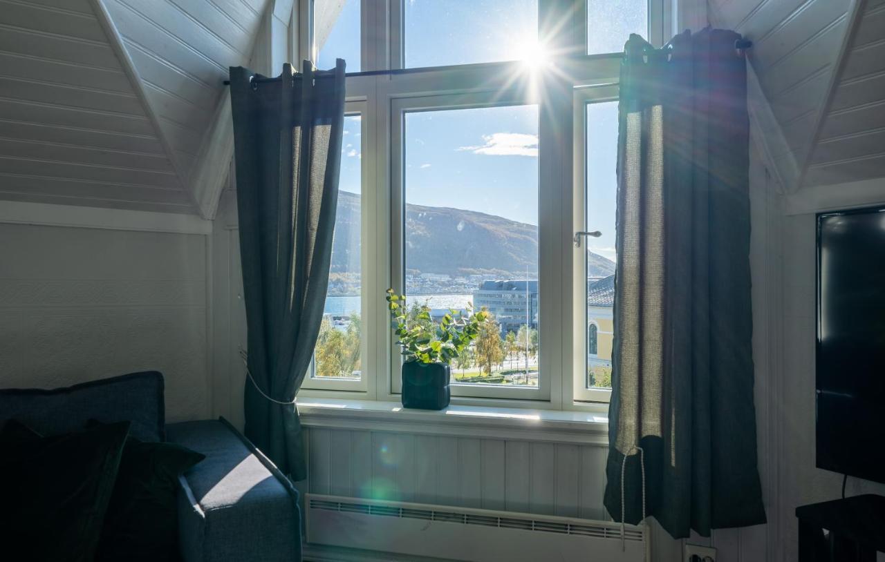 Enter Tromso - Exclusive 4 Bedroom Villa ภายนอก รูปภาพ