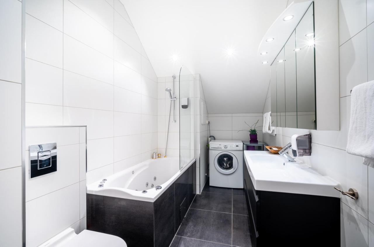 Enter Tromso - Exclusive 4 Bedroom Villa ภายนอก รูปภาพ