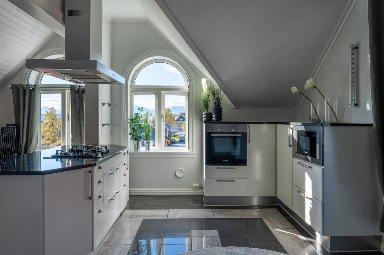 Enter Tromso - Exclusive 4 Bedroom Villa ภายนอก รูปภาพ