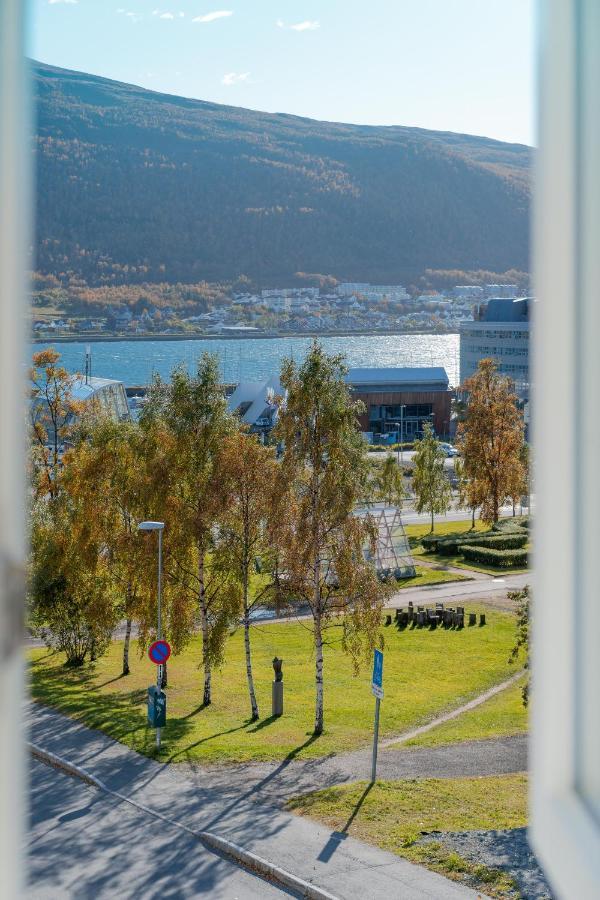 Enter Tromso - Exclusive 4 Bedroom Villa ภายนอก รูปภาพ