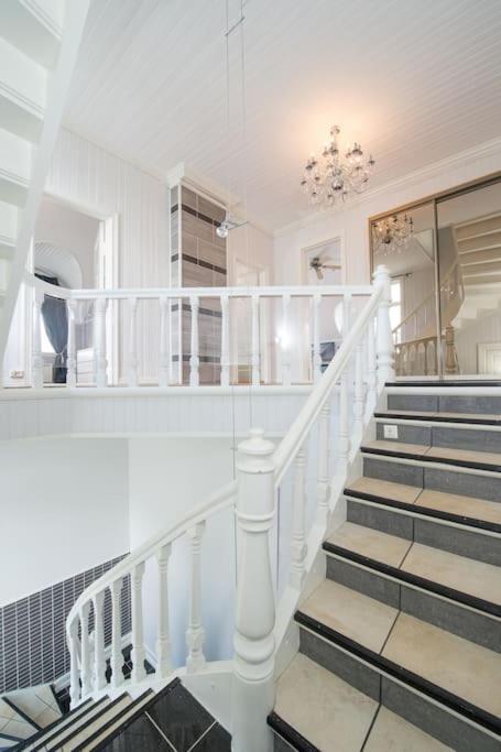 Enter Tromso - Exclusive 4 Bedroom Villa ภายนอก รูปภาพ
